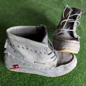 Oliberte Womens 7.5 Deadstock Ethiopia Africa Gray Leather Bootie Moccasins